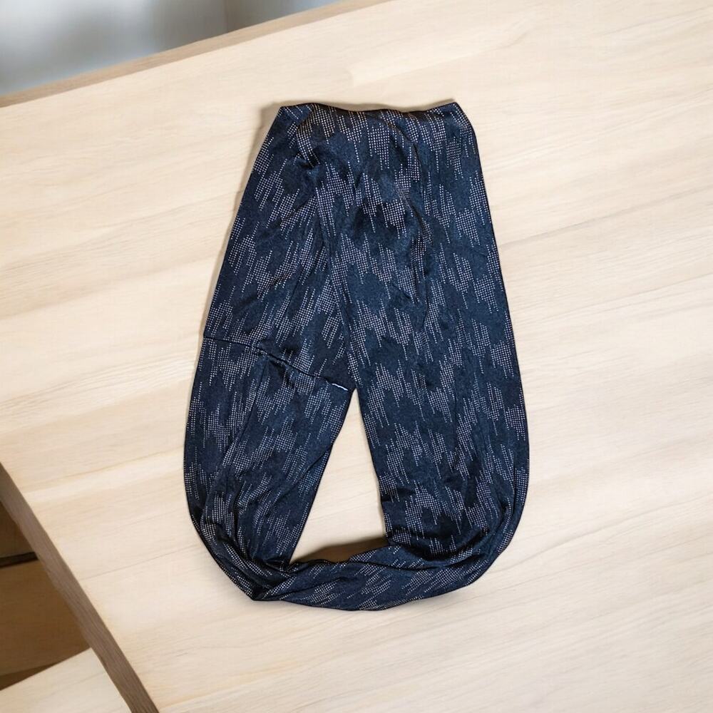 Sholdit Infinity Scarf Black Gold Beaded With Pocket